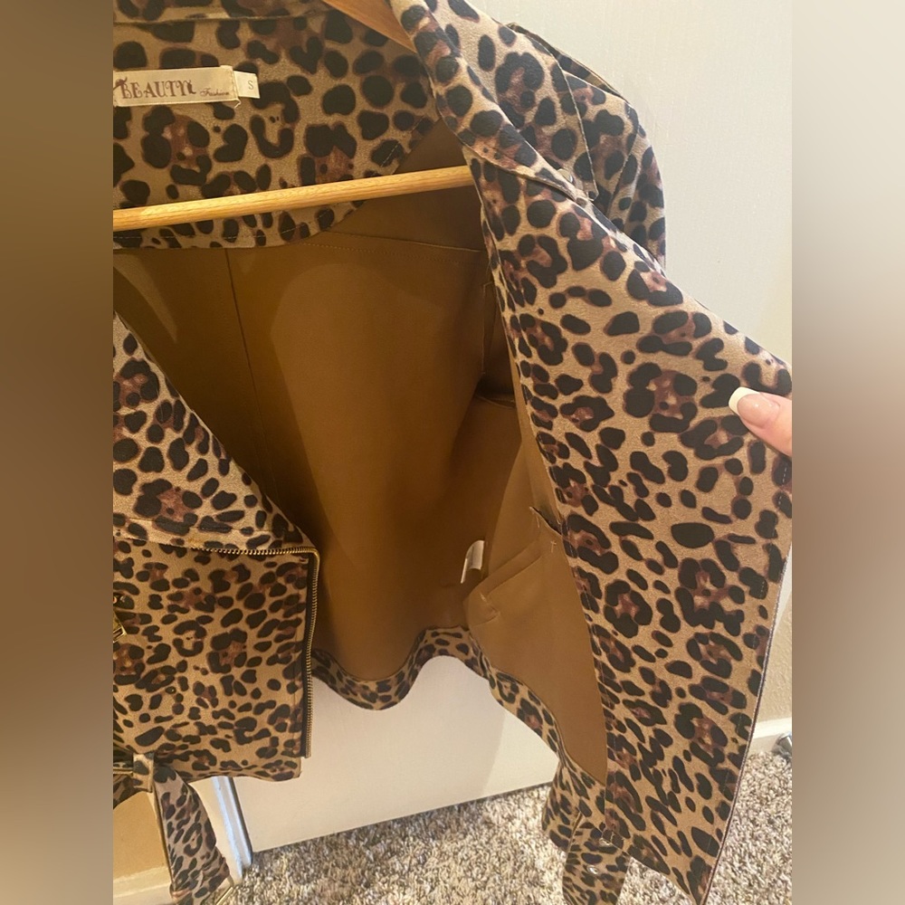 Leopard jacket - Picture 4 of 6